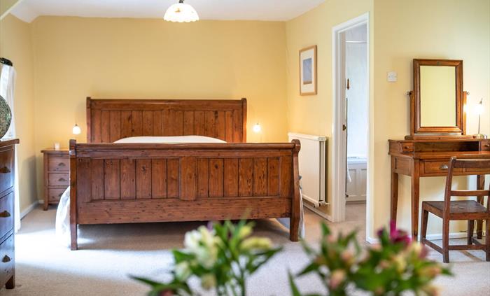 Superior King Size Room
